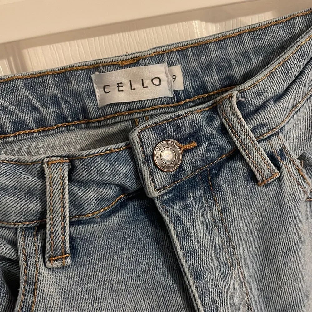 Shop Talulah Straight Leg High Waisted Jeans - Picture 4 of 4